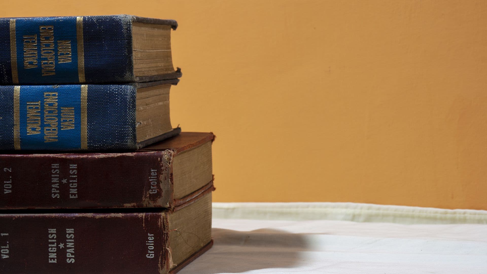 Language dictionaries stack